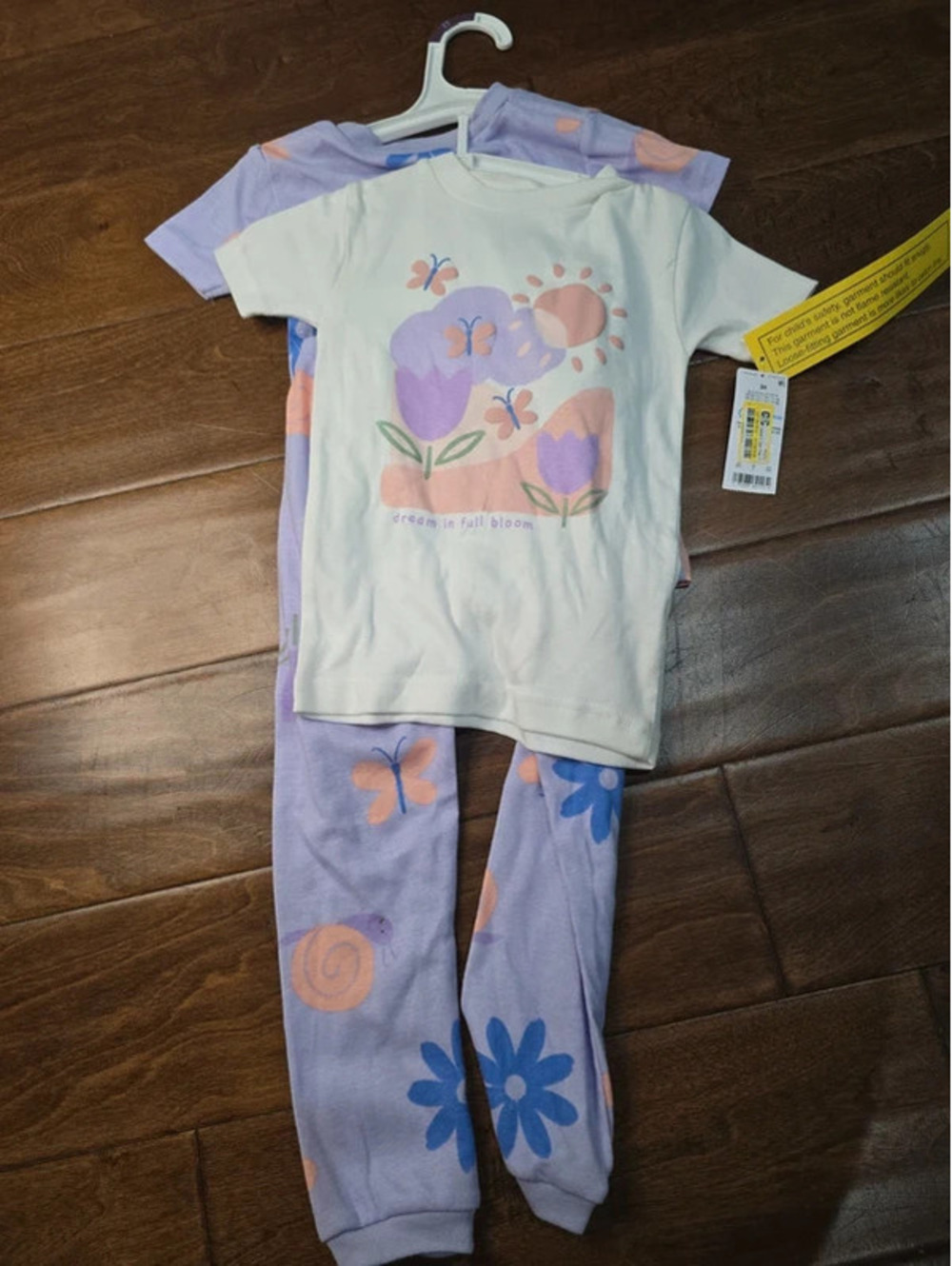 3t brand new carter's pajamas item 463G7